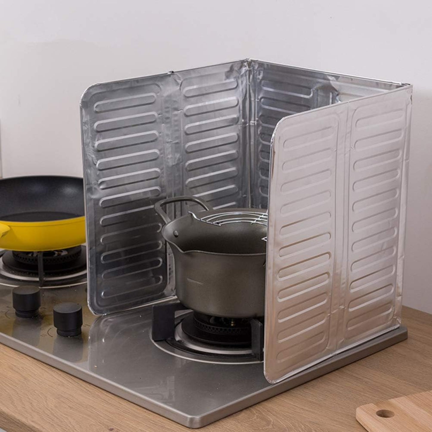 Foldable Heat Insulation Shield for Kitchen Stove +